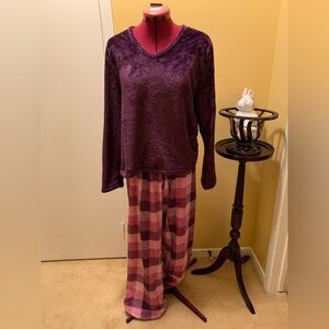 Jasmine Rose Purple Top and Pink/Purple Plaid Women's Plush 2 pc Pajama Set NWOT